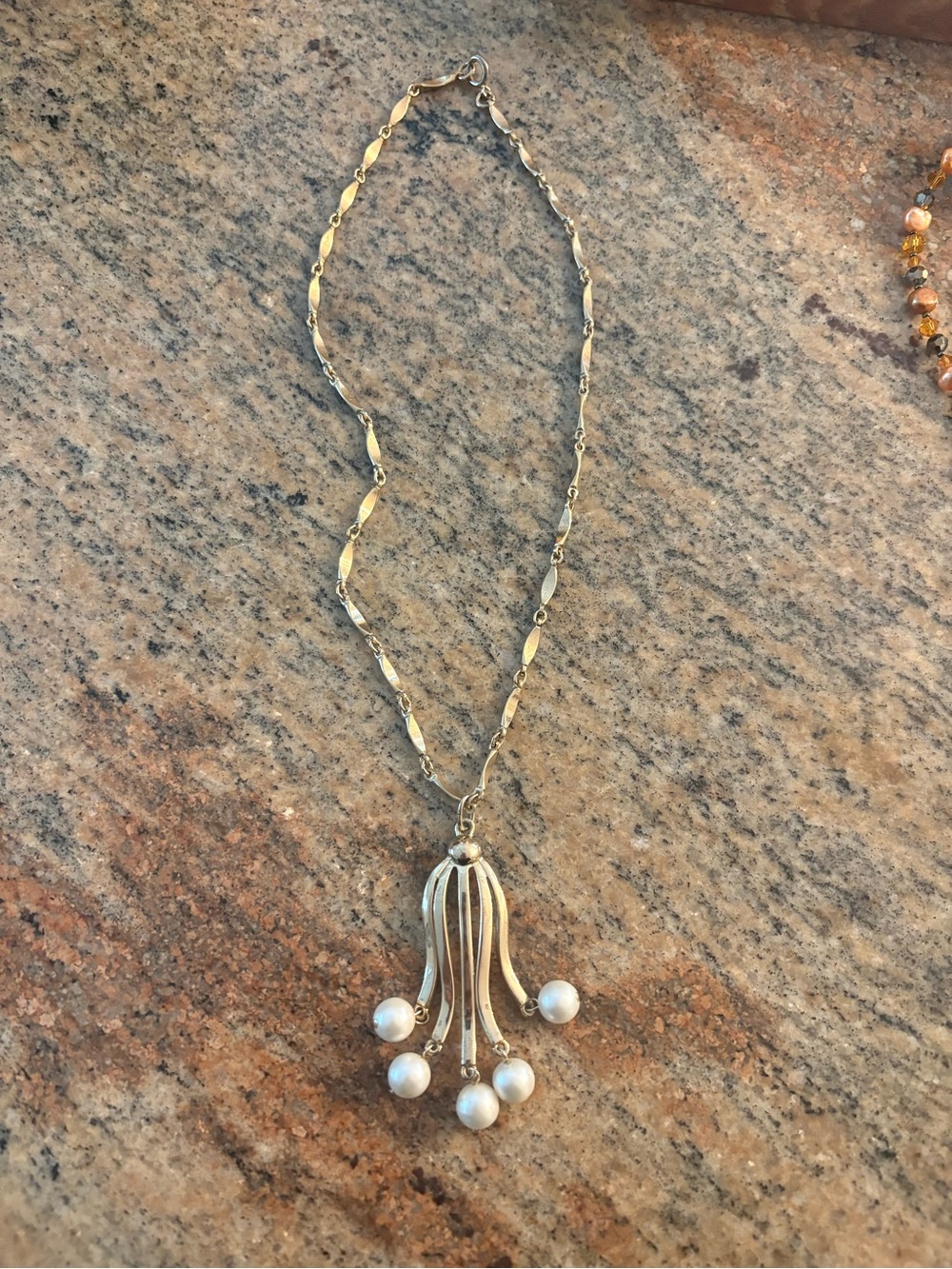 Sarah Coventry Vintage Gold tone Necklace with faux pearl detailing